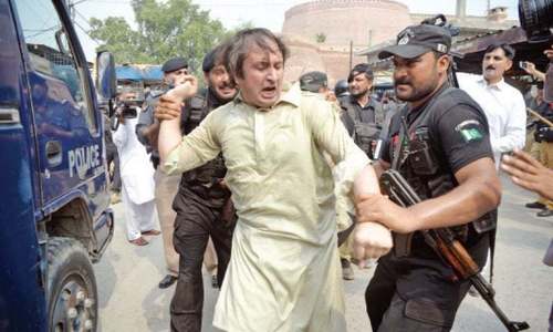 26 doctors booked in Peshawar following violent clashes at Lady Reading Hospital