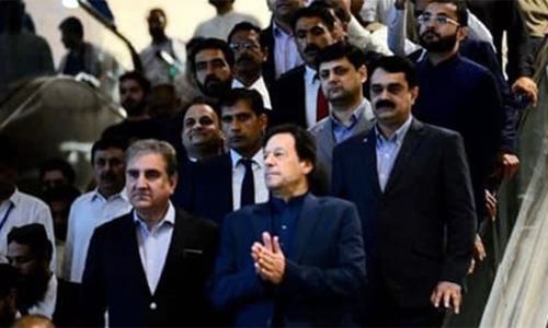 Pakistan will stand by Kashmiris even if the world doesn't, says PM upon return from UN Pakistan will stand by Kashmiris even if the world doesn't, says PM upon return from UN