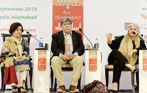 Speakers criticise depiction of women in contemporary television Speakers criticise depiction of women in contemporary television