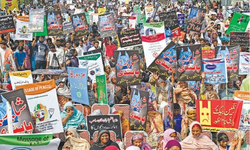 Plastic bag stakeholders stage demo against ban in Lahore Plastic bag stakeholders stage demo against ban in Lahore