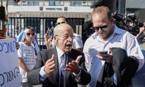 Israel begins Netanyahu's pre-indictment corruption hearing Israel begins Netanyahu's pre-indictment corruption hearing