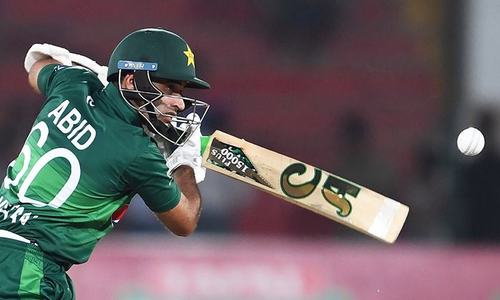 Pakistan defeat Sri Lanka by five wickets in third ODI