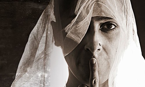 Husband and wife booked over alleged rape, extortion of Lahore woman Husband and wife booked over alleged rape, extortion of Lahore woman