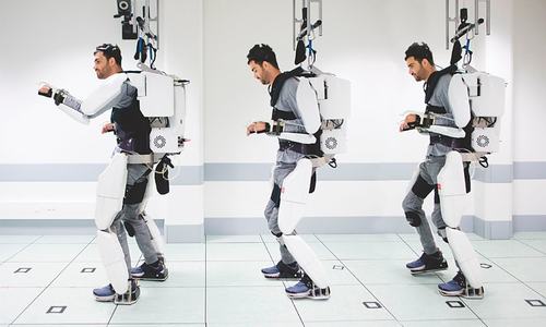 Paralysed man walks with aid of brain-controlled exoskeleton