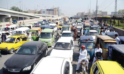 Commuters suffer as protesting medics block road in Peshawar