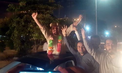 KP govt releases 15 doctors; GHA vows to continue protest until all demands met