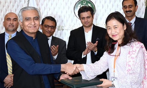 ADB to give Pakistan $200m for social protection