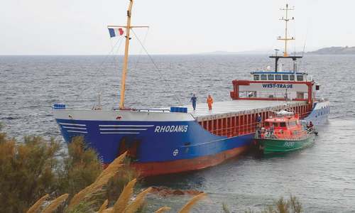 Cargo ship runs aground in Corsican nature reserve Cargo ship runs aground in Corsican nature reserve