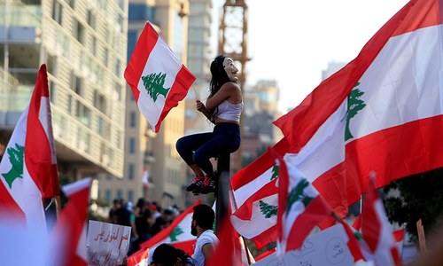 Lebanon&rsquo;s PM agrees reforms amid nationwide protests