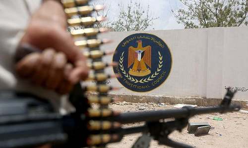 Yemen govt strikes power-sharing deal with southern rebels: sources