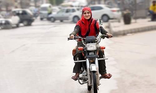 WOMEN ON THE MOVE
