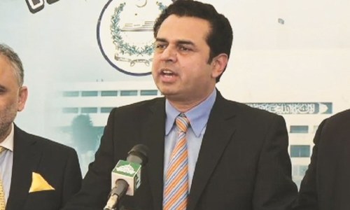 Talal Chaudhry called out for on-air sexist remarks about PTI leader Talal Chaudhry called out for on-air sexist remarks about PTI leader