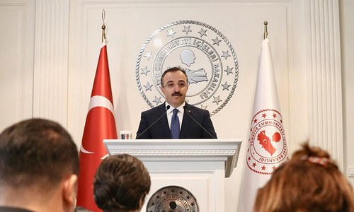Turkey begins deporting 'foreign terrorist fighters': ministry