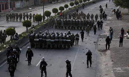 Bolivia&rsquo;s crisis turns violent with five deaths