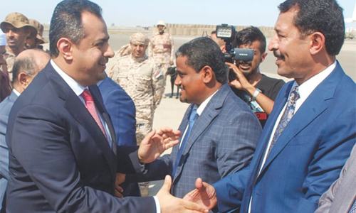 Yemeni govt back in Aden under peace deal
