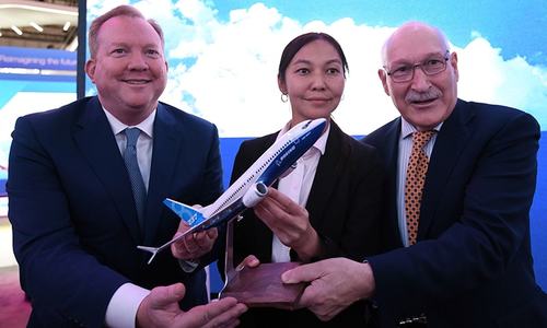 Emirates close to buying 30 Boeing 787 amid fleet review, say sources Emirates close to buying 30 Boeing 787 amid fleet review, say sources