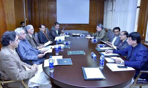 MQM delegation meets govt team, reminds it of promises
