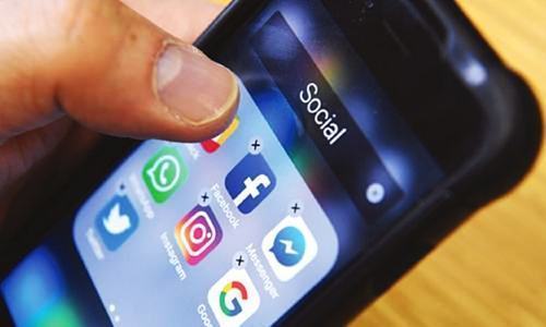 Plan to ban social media websites in govt offices