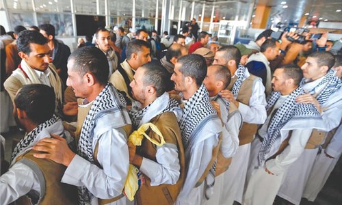 128 Houthi prisoners freed in Saudi Arabia, flown to Yemen