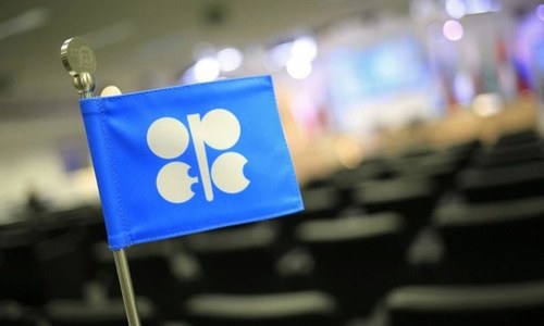 Opec agrees output cuts after much &lsquo;brain squeezing&rsquo;