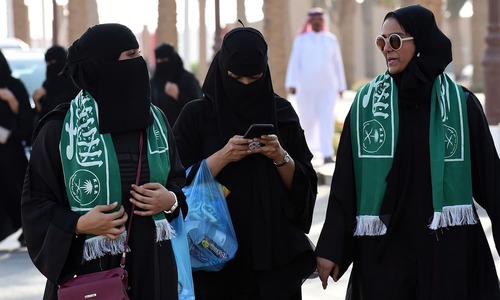 Saudi restaurants no longer need to segregate women and men
