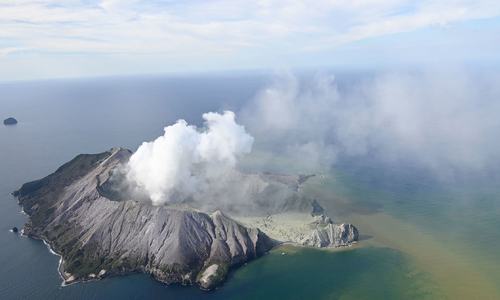 5 dead, many more missing after volcano erupts in New Zealand
