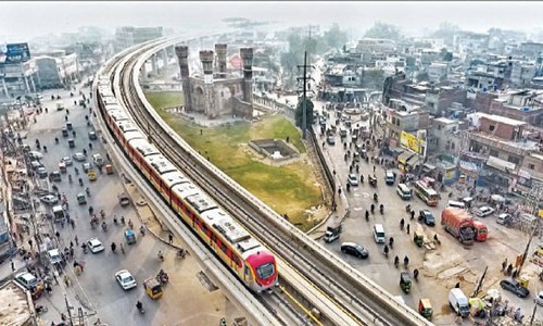 Orange Line train&rsquo;s test run begins