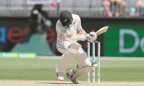Australia rout New Zealand under lights in Perth