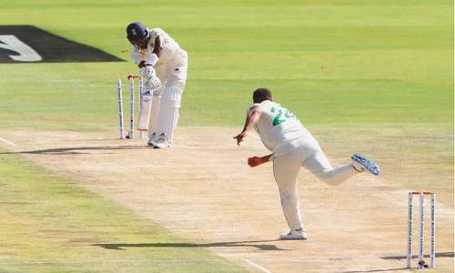 England fight back after relentless South African bowling display