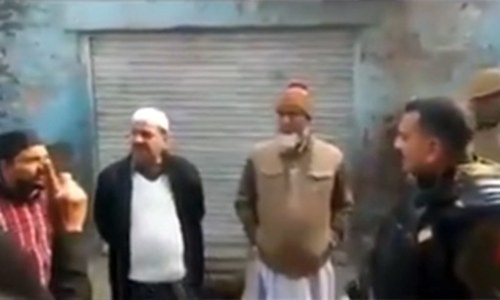 Indian police officer tells anti-citizenship law protesters to 'go to Pakistan'