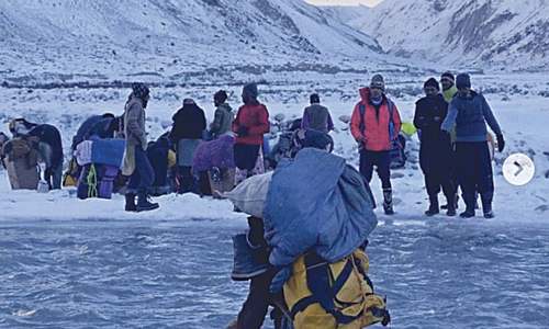 Two teams set to scale Gasherbrum peaks