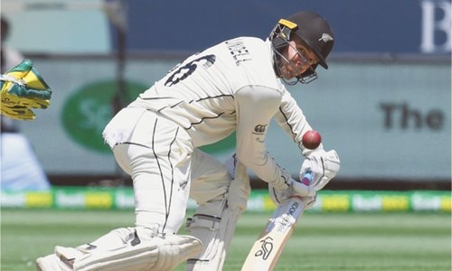 Australia wrap up NZ series despite defiant Blundell ton