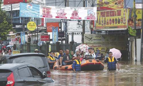 Nine die as floods swamp Indonesian capital