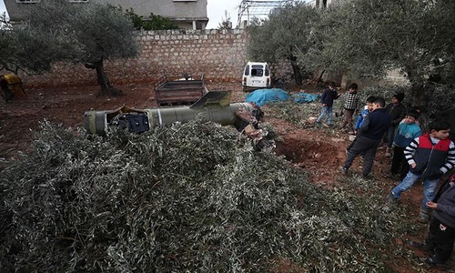 Syrian govt missiles kill eight in Idlib shelter