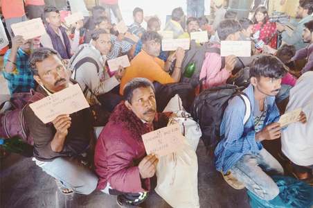 20 Indian fishermen released, seen off to Lahore 20 Indian fishermen released, seen off to Lahore