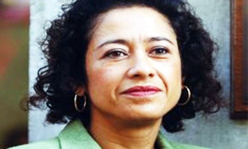Woman presenter wins equal pay case against BBC