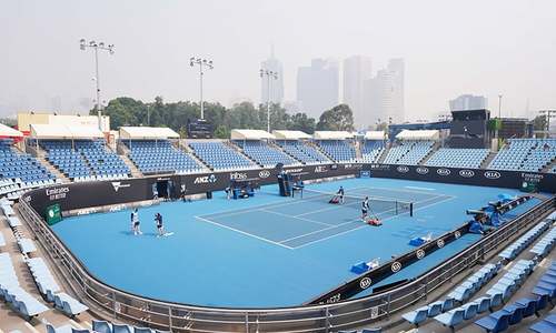 'Hazardous' air pollution halts Australian Open practice 'Hazardous' air pollution halts Australian Open practice