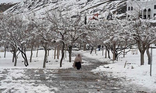 Two girls survive 18 hours under snow in AJK