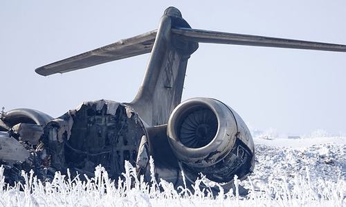 Taliban, Afghan forces clash near US jet crash site
