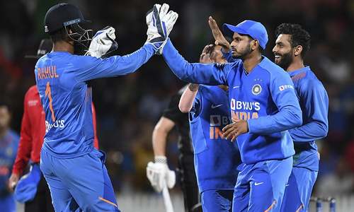 India clinch T20 series after blasting New Zealand in Super Over