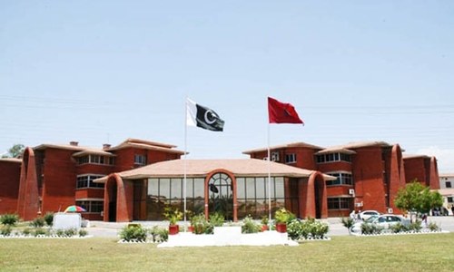 Eye hospital says most of the patients who lost vision have recovered