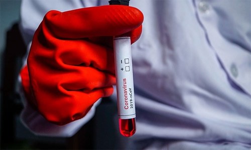 نئے کورونا وائرس کو پھیلنے سے روکنا مشکل کیوں؟