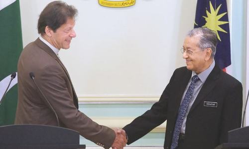 OIC&rsquo;s voice on Kashmir issue missing: Imran