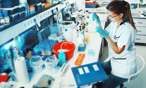 سائنس و ٹیکنالوجی کے میدان میں اہم کردار ادا کرنے والی پاکستانی خواتین