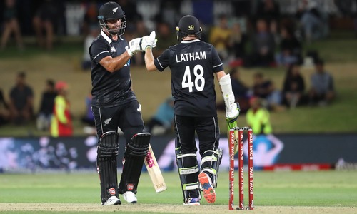 New Zealand beats India by 5 wickets in 3rd ODI, sweeps series New Zealand beats India by 5 wickets in 3rd ODI, sweeps series