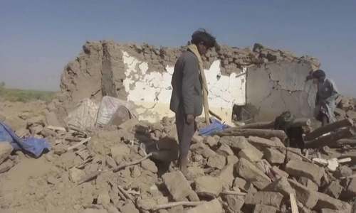 Air strikes on Yemen kill 31 civilians after Saudi jet crash Air strikes on Yemen kill 31 civilians after Saudi jet crash