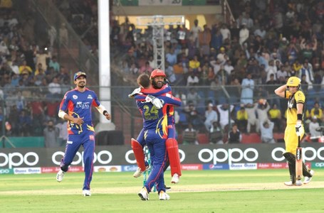 Babar leads Kings to victory in high-scoring battle with Zalmi