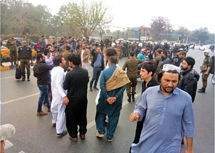 PU clash leaves 10 guards, 8 students injured