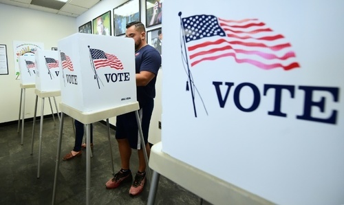 14 US states to vote on &lsquo;super Tuesday&rsquo;