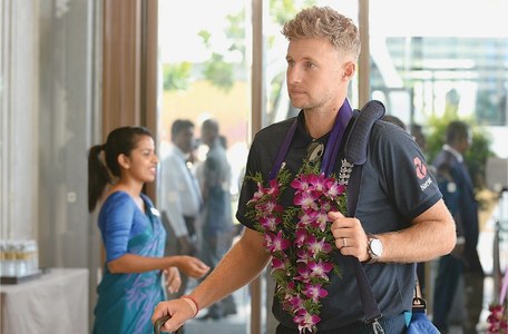 Coronavirus forces England to ditch hand shakes in SL: Root